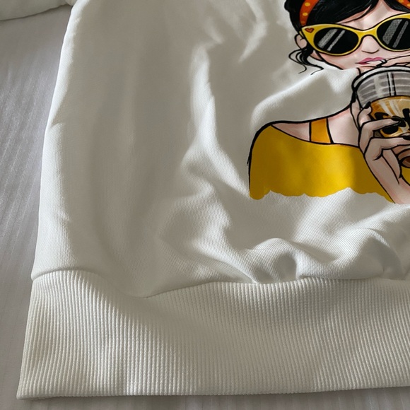 Emery Rose Lune Figure Graphic Sweatshirt Color White Size Medium - Picture 7 of 12